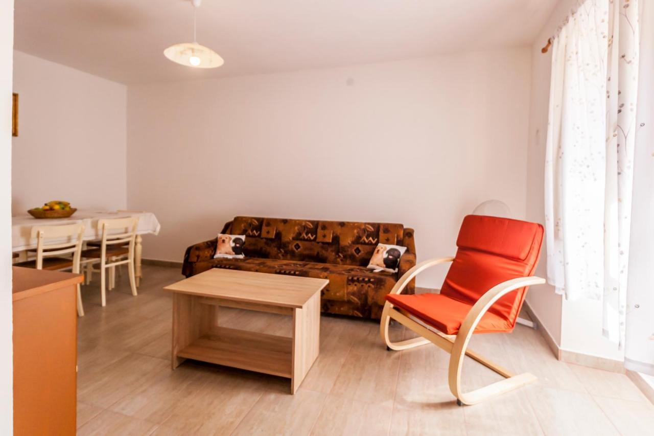 House Krizanic In Marcana, Istria, With 2 Apartments, Total 9 Guests Exterior photo