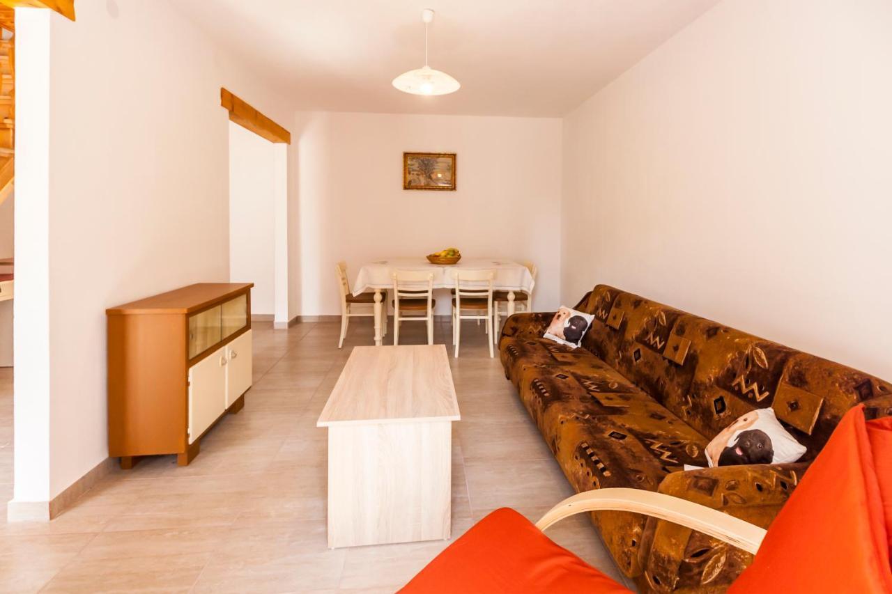 House Krizanic In Marcana, Istria, With 2 Apartments, Total 9 Guests Exterior photo