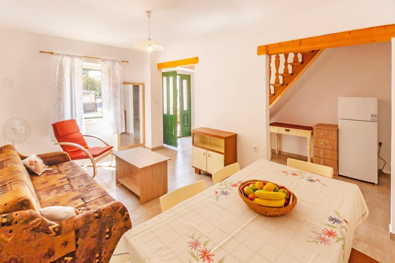 House Krizanic In Marcana, Istria, With 2 Apartments, Total 9 Guests Exterior photo