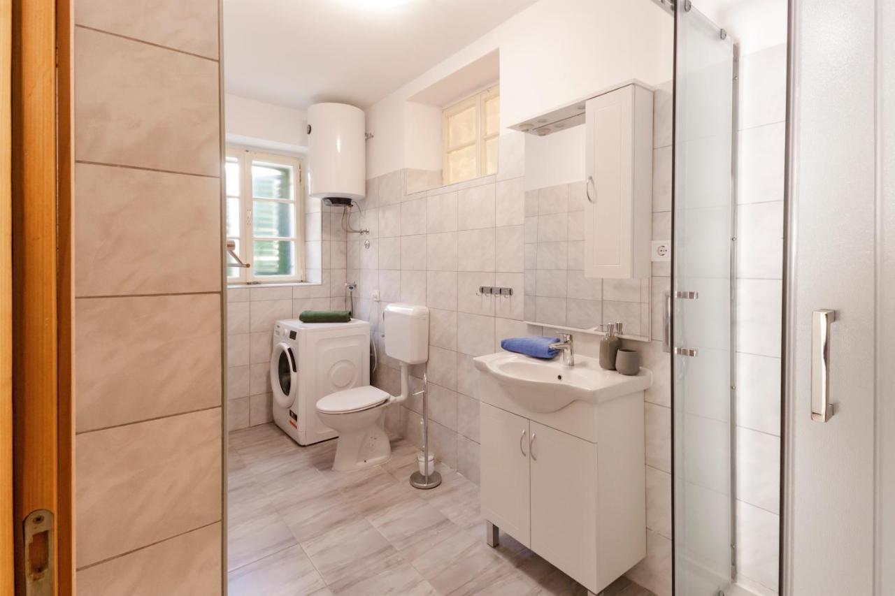 House Krizanic In Marcana, Istria, With 2 Apartments, Total 9 Guests Exterior photo