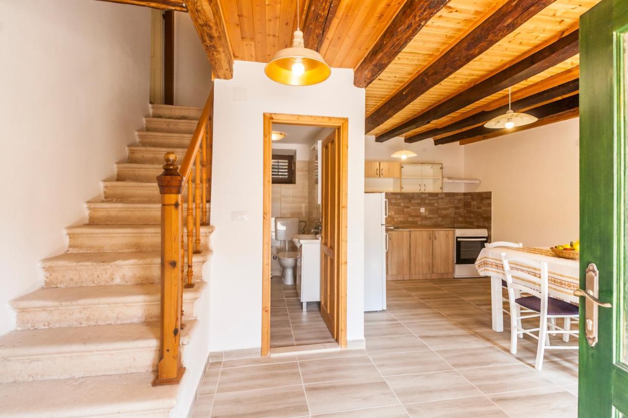 House Krizanic In Marcana, Istria, With 2 Apartments, Total 9 Guests Exterior photo