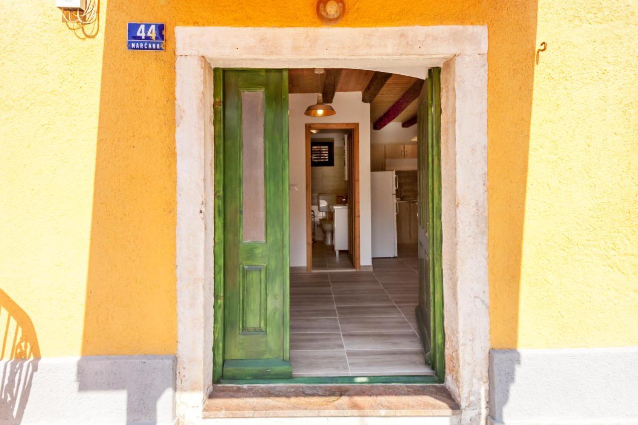 House Krizanic In Marcana, Istria, With 2 Apartments, Total 9 Guests Exterior photo