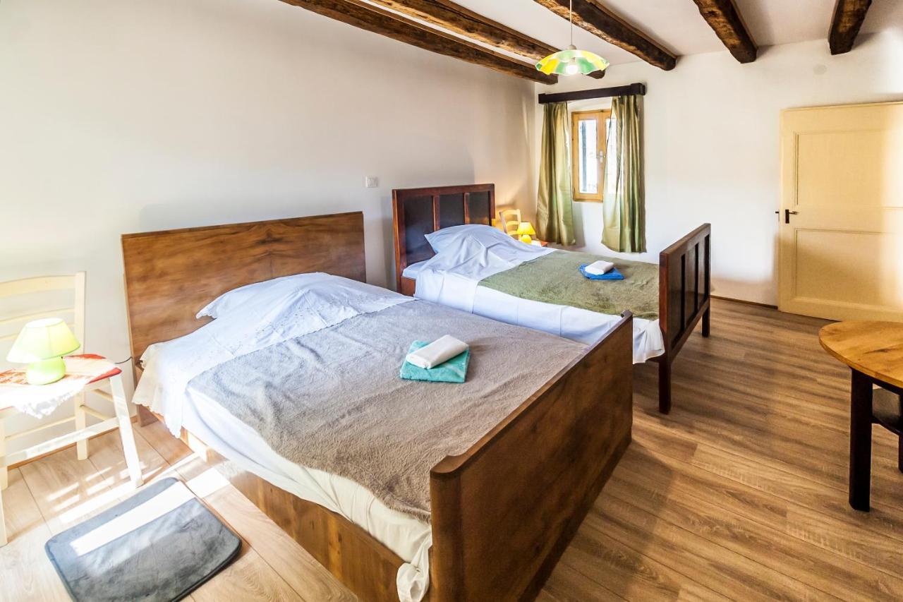 House Krizanic In Marcana, Istria, With 2 Apartments, Total 9 Guests Exterior photo