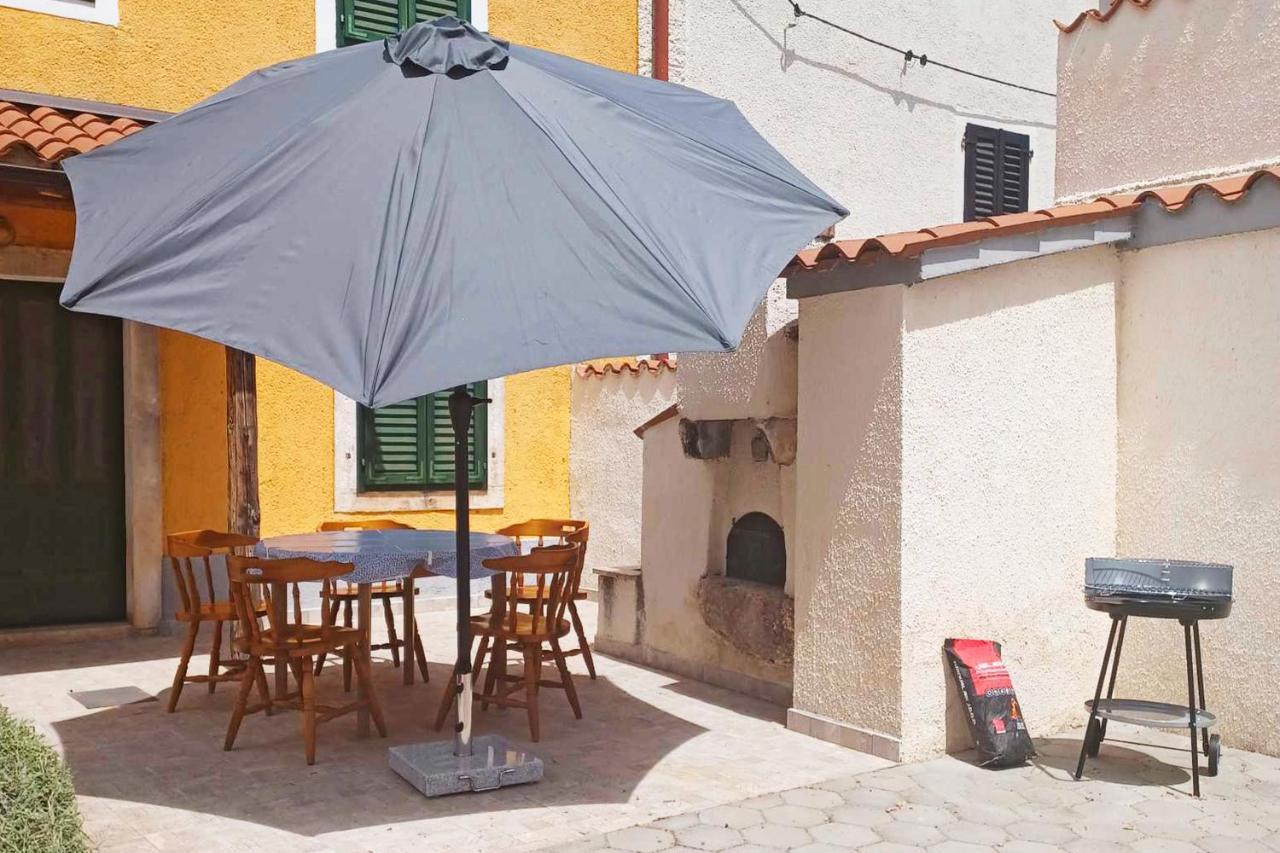House Krizanic In Marcana, Istria, With 2 Apartments, Total 9 Guests Exterior photo