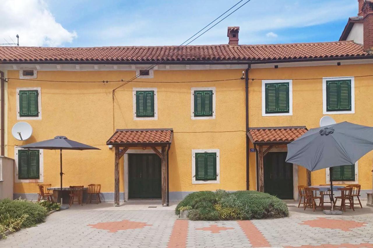 House Krizanic In Marcana, Istria, With 2 Apartments, Total 9 Guests Exterior photo