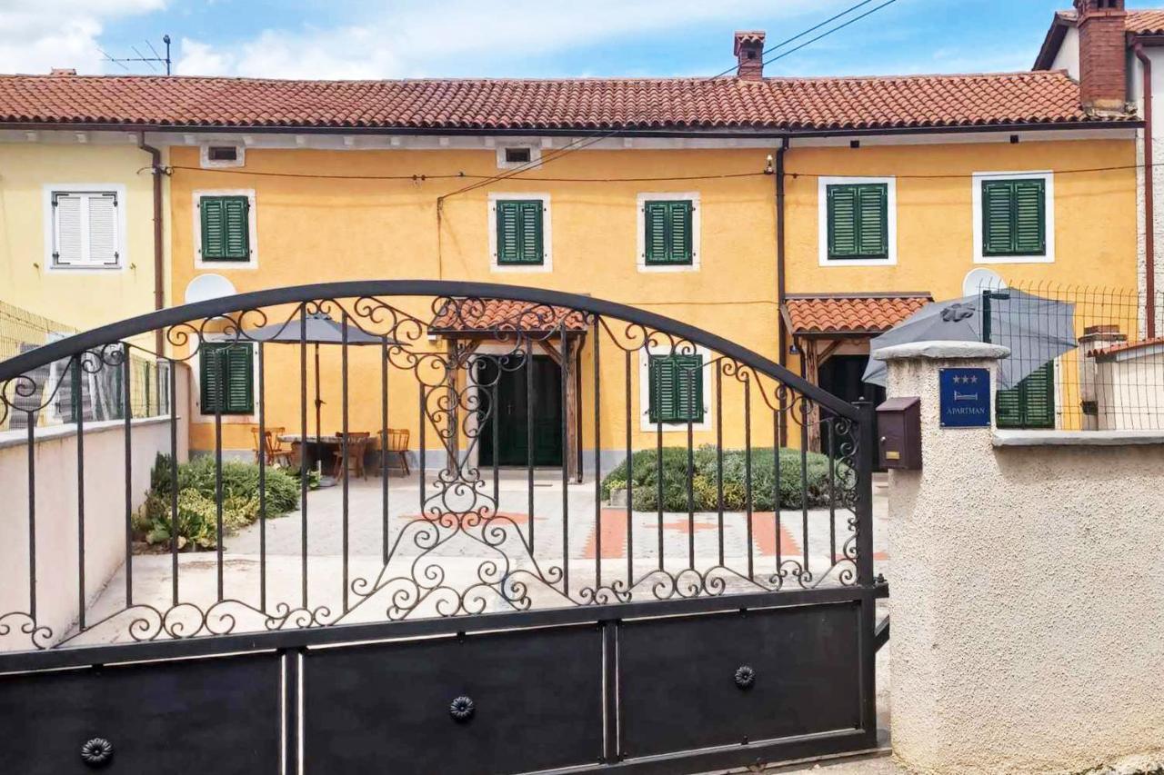 House Krizanic In Marcana, Istria, With 2 Apartments, Total 9 Guests Exterior photo